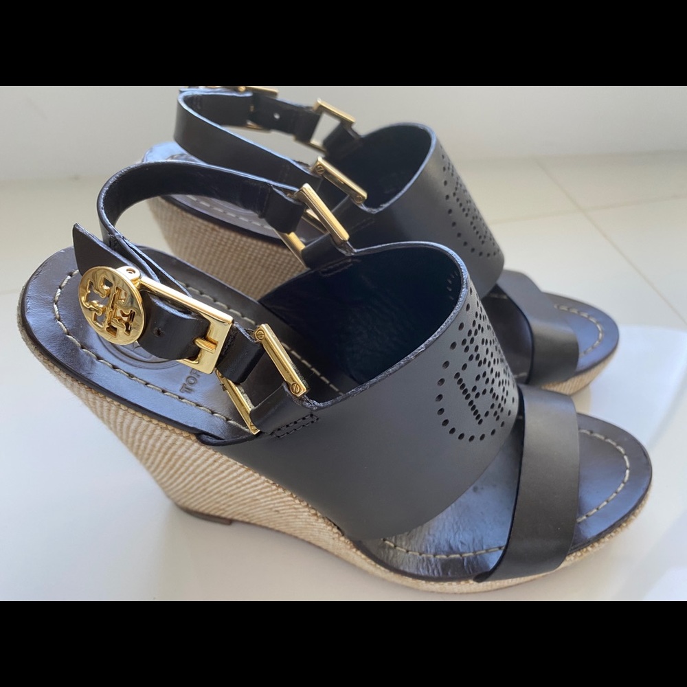 Tory Burch Espradille wedges in 6.5!